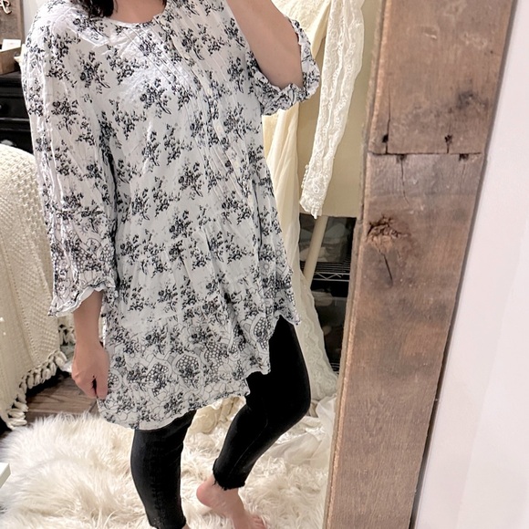 Ellos Black and White Floral Tunic size large - Picture 2 of 8